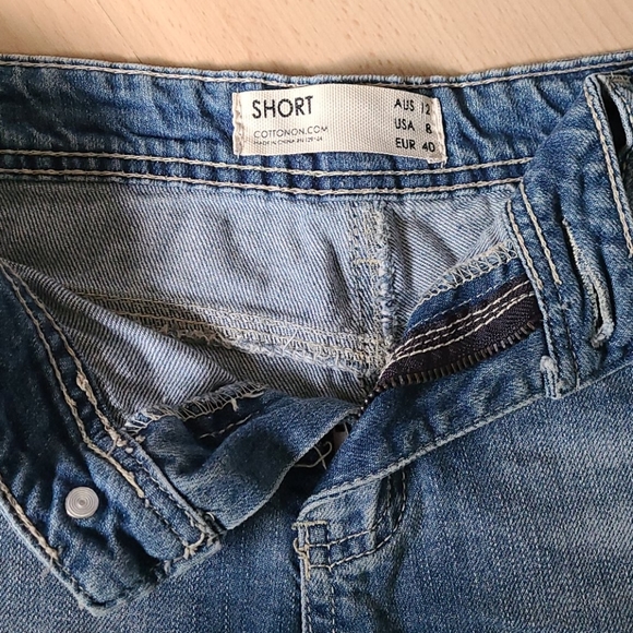 Jean cut offs - shorts - Picture 3 of 3